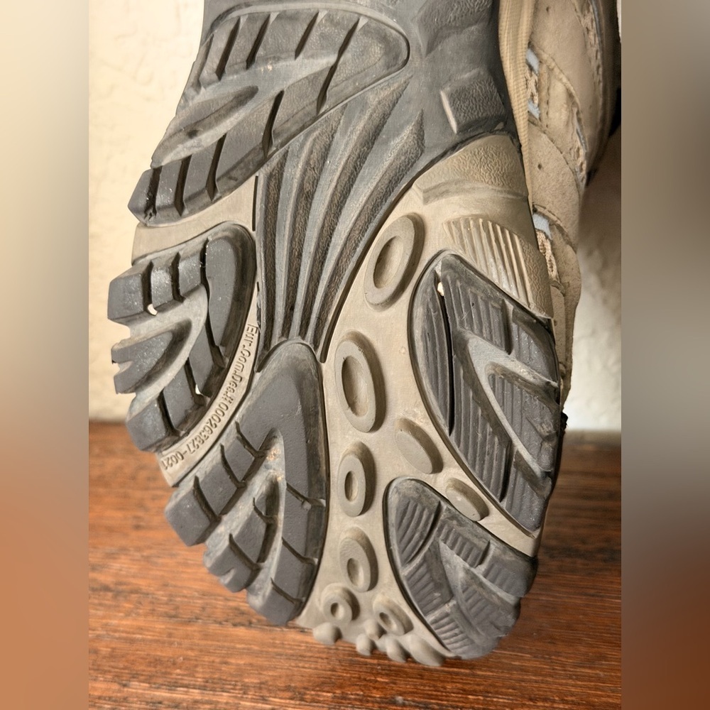 Merrell Women’s Moab 2 Waterproof Brindle Hiking Shoes, Size M 9.5 gently used - Picture 9 of 11
